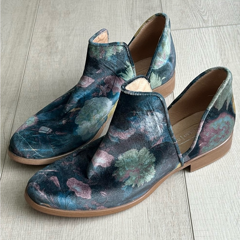 Floral velveteen Italian boots 38